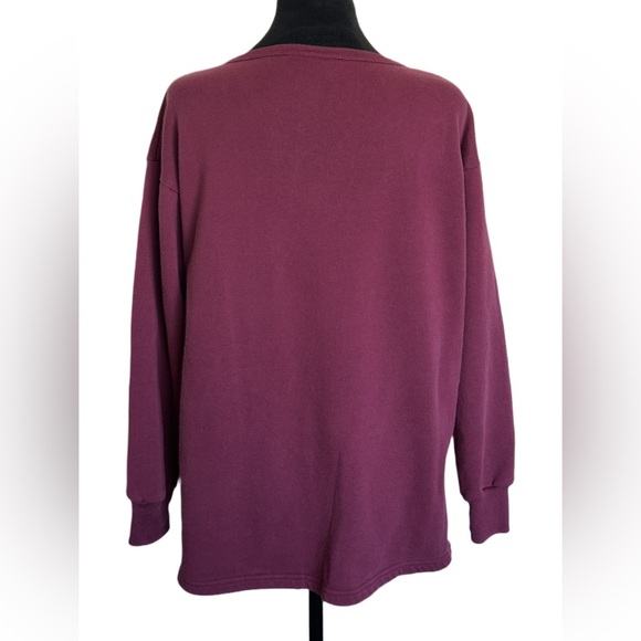 CW Classics Woman’s Medium Maroon Long-Sleeve Crew-Neck Sweater - Picture 4 of 8